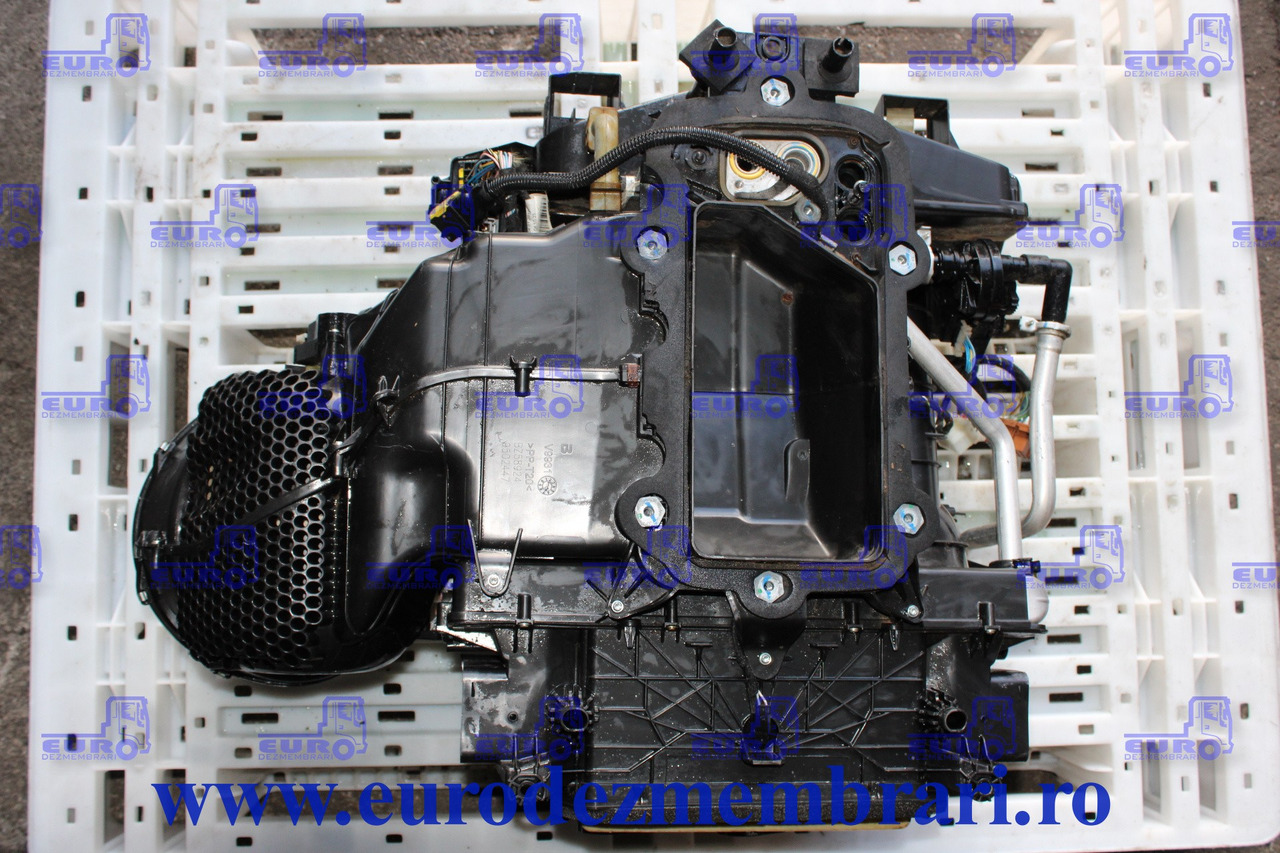 CARCASA SISTEM CLIMATIZARE VOLVO FH4 84243942 - Часть системы кондиционирования для Грузовиков: фото 2 CARCASA SISTEM CLIMATIZARE VOLVO FH4 84243942 - Часть системы кондиционирования для Грузовиков: фото 2