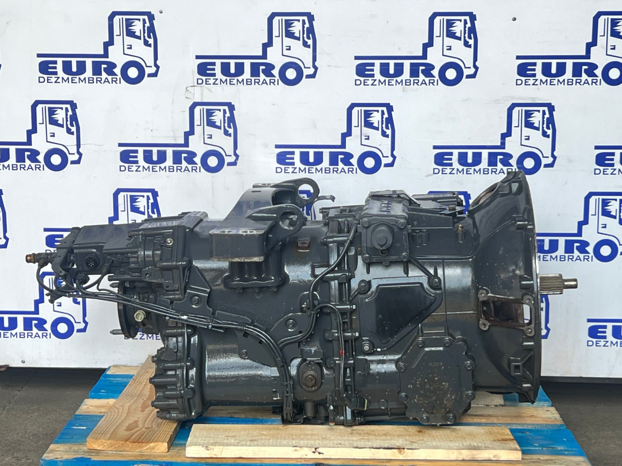 CUTIE VITEZE AUTOMATA FARA RETARDER TIPMATIC 14 DD MAN TGX 81.32004.6415 - Коробка передач для Грузовиков: фото 3 CUTIE VITEZE AUTOMATA FARA RETARDER TIPMATIC 14 DD MAN TGX 81.32004.6415 - Коробка передач для Грузовиков: фото 3