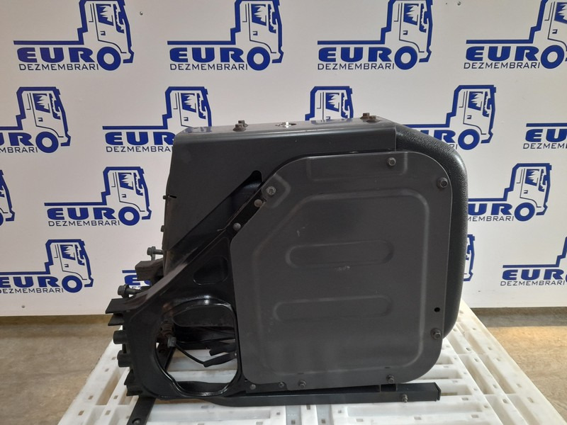 REZERVOR ADBLUE VOLVO 21143667 - Бак для AdBlue для Грузовиков: фото 1 REZERVOR ADBLUE VOLVO 21143667 - Бак для AdBlue для Грузовиков: фото 1