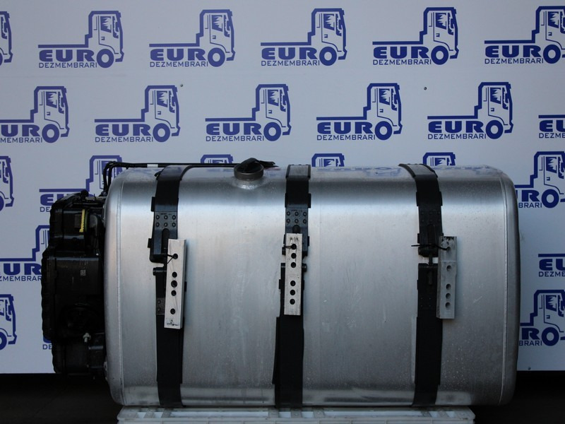 REZERVOR COMBUSTIBIL 570L + CARCASA POMPARE COMBUSTIBIL SCANIA SUPER 2710466, 3110686 - Топливный бак для Грузовиков: фото 1 REZERVOR COMBUSTIBIL 570L + CARCASA POMPARE COMBUSTIBIL SCANIA SUPER 2710466, 3110686 - Топливный бак для Грузовиков: фото 1