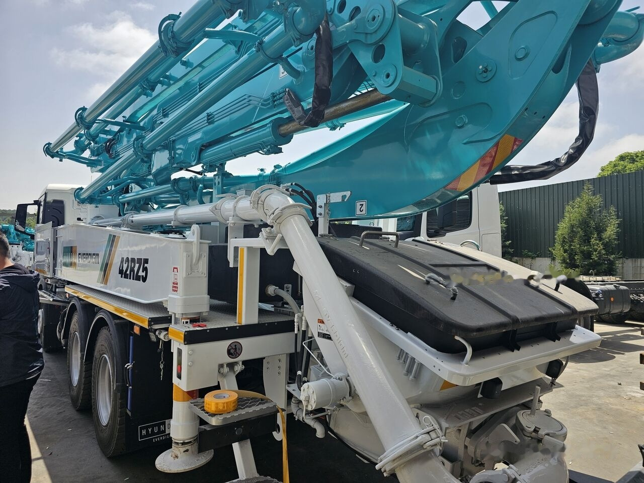 Новый Автобетононасос Mercedes-Benz New Everdigm ECP 42 CX 5 ECP 42 CX5 on chassis: фото 10 Новый Автобетононасос Mercedes-Benz New Everdigm ECP 42 CX 5 ECP 42 CX5 on chassis: фото 10