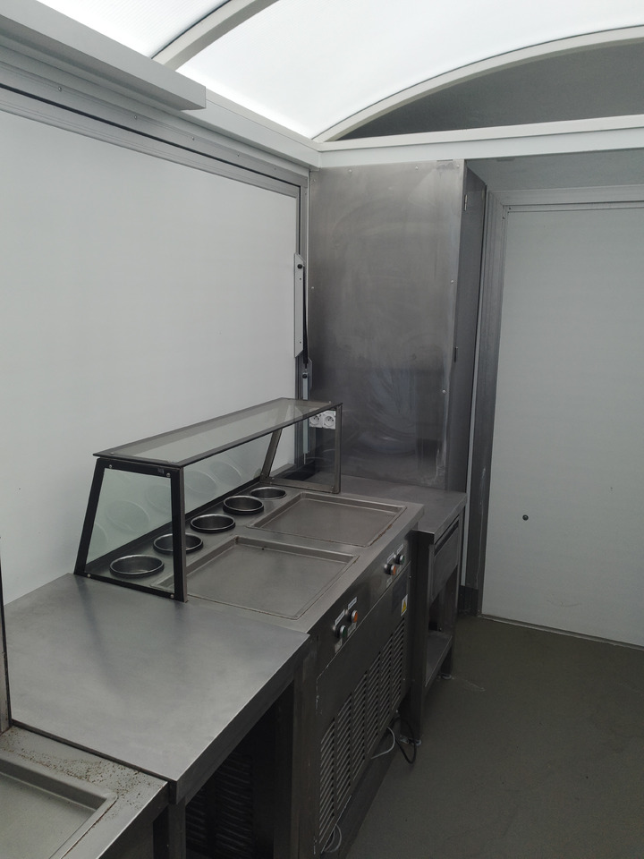 Торговый прицеп WARK COMFORT 4m: фото 8 Торговый прицеп WARK COMFORT 4m: фото 8