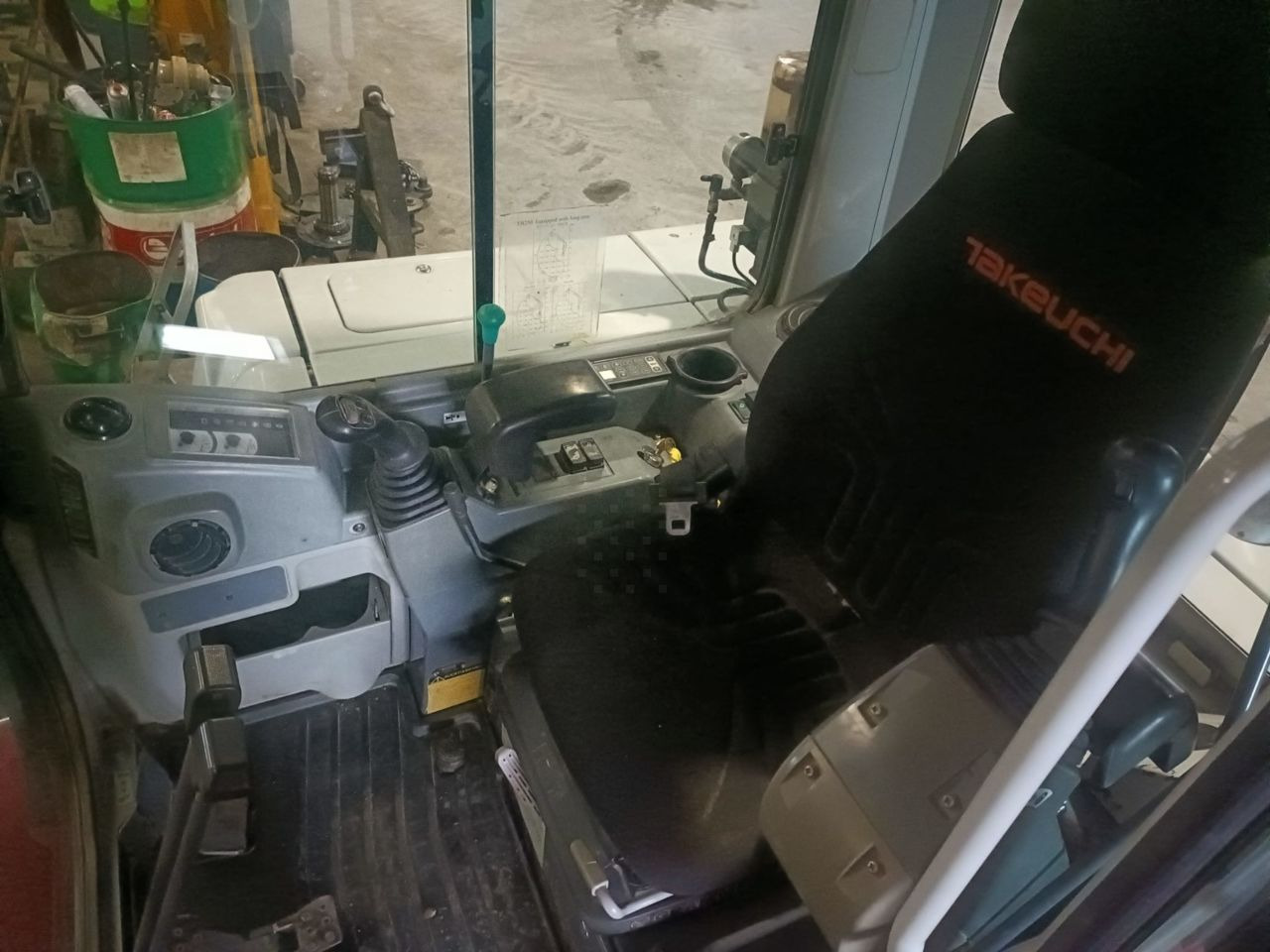 Мини-экскаватор Takeuchi TB250: фото 9 Мини-экскаватор Takeuchi TB250: фото 9