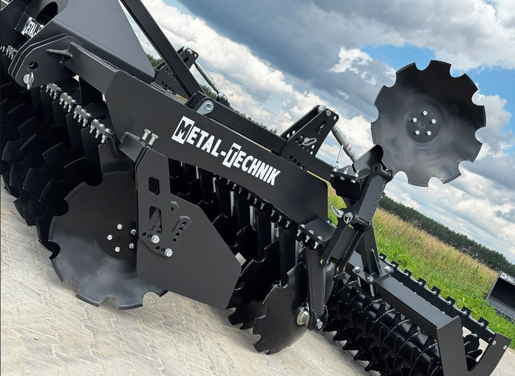 METAL-TECHNIK Brona talerzowa 2,7 m / Scheibenegge / дисковая борона / disc harrow - Дисковая борона: фото 3 METAL-TECHNIK Brona talerzowa 2,7 m / Scheibenegge / дисковая борона / disc harrow - Дисковая борона: фото 3