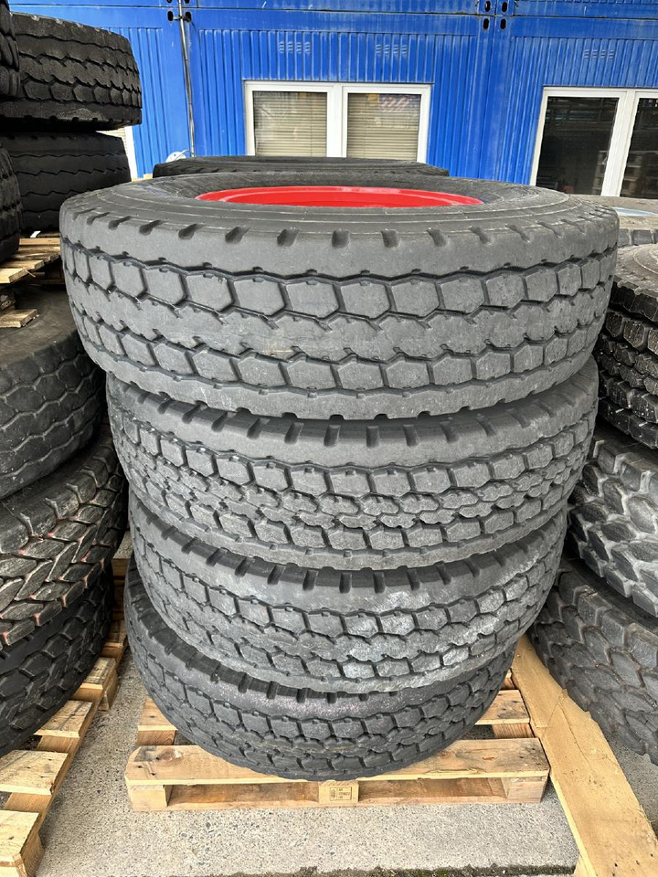Liebherr Zubehör = Kompletträder 8 x Bridgestone VHS 385/95 R25 (14.00 R25) - Мобильный кран: фото 2 Liebherr Zubehör = Kompletträder 8 x Bridgestone VHS 385/95 R25 (14.00 R25) - Мобильный кран: фото 2