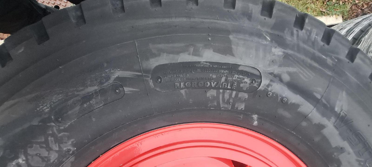 Liebherr Zubehör = Kompletträder 8 x Bridgestone VHS 385/95 R25 (14.00 R25) - Мобильный кран: фото 5 Liebherr Zubehör = Kompletträder 8 x Bridgestone VHS 385/95 R25 (14.00 R25) - Мобильный кран: фото 5