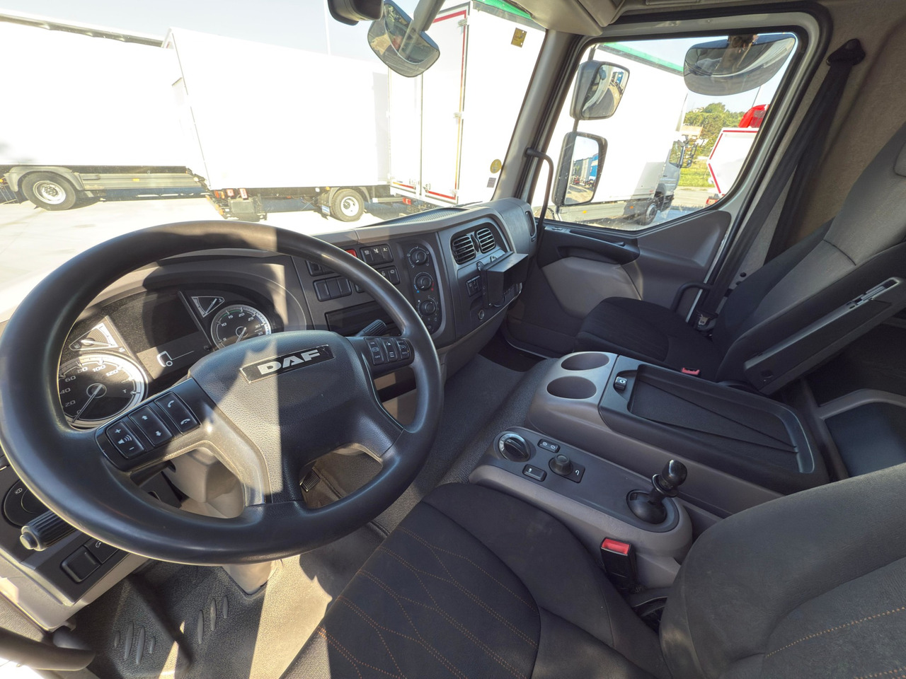 DAF LF 290 FA E6 (VAN) - Грузовик с закрытым кузовом: фото 5 DAF LF 290 FA E6 (VAN) - Грузовик с закрытым кузовом: фото 5
