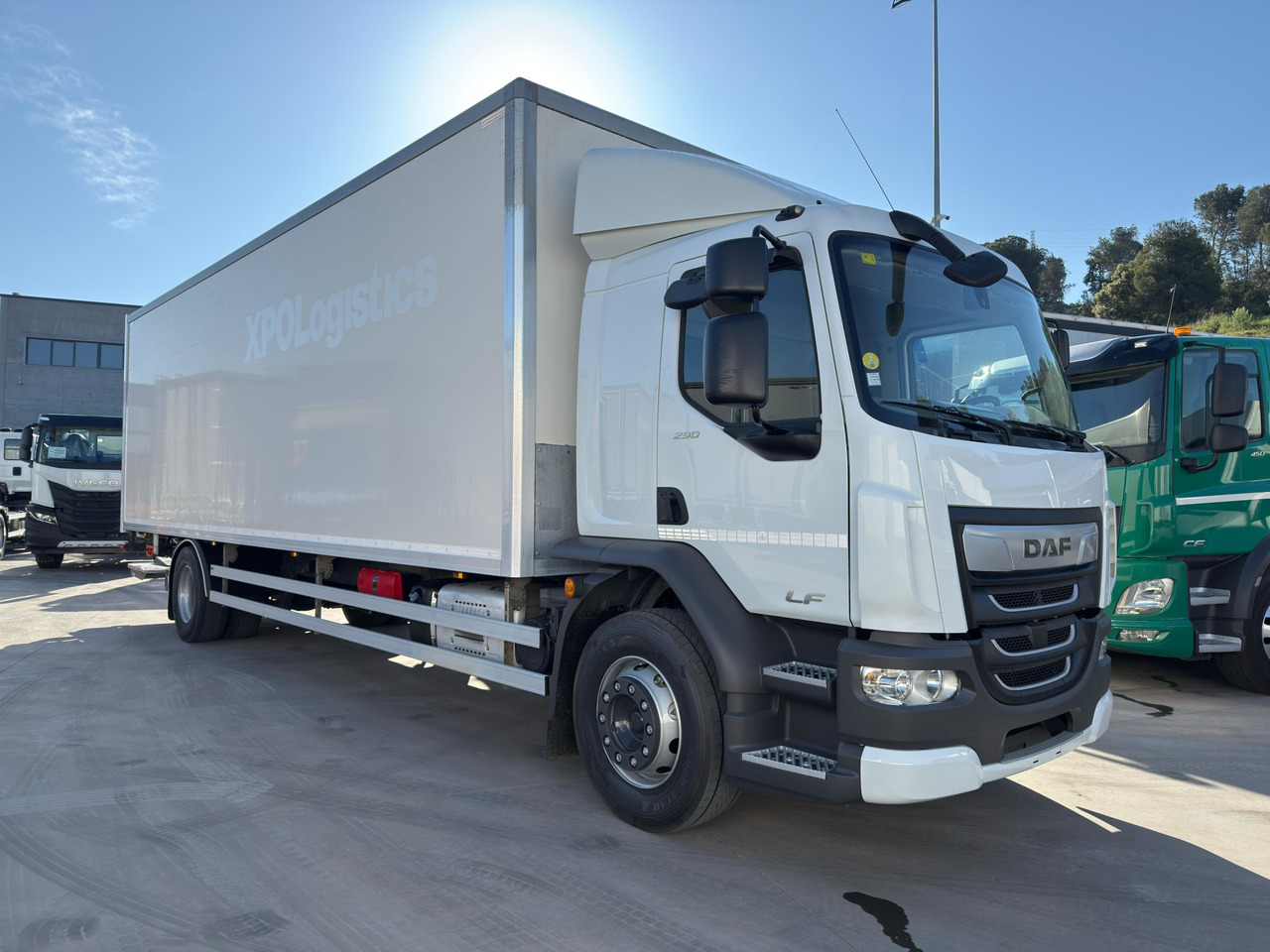 DAF LF 290 FA E6 (VAN) - Грузовик с закрытым кузовом: фото 2 DAF LF 290 FA E6 (VAN) - Грузовик с закрытым кузовом: фото 2