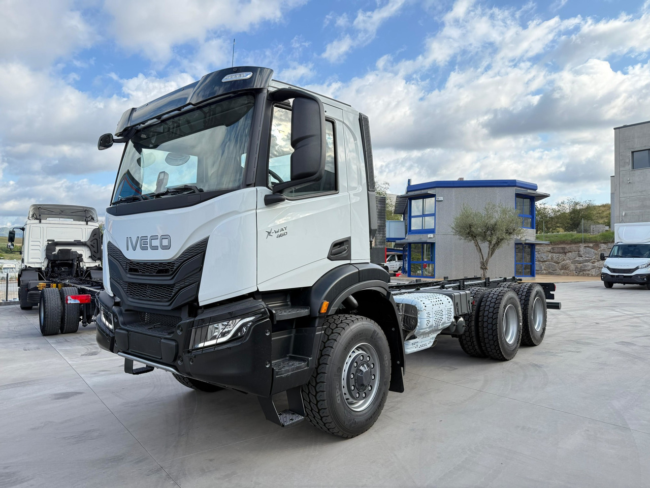 IVECO AD300X46Z OFF X-Way HI-TRACTION E6 (Chassis) - Грузовик-шасси: фото 1 IVECO AD300X46Z OFF X-Way HI-TRACTION E6 (Chassis) - Грузовик-шасси: фото 1