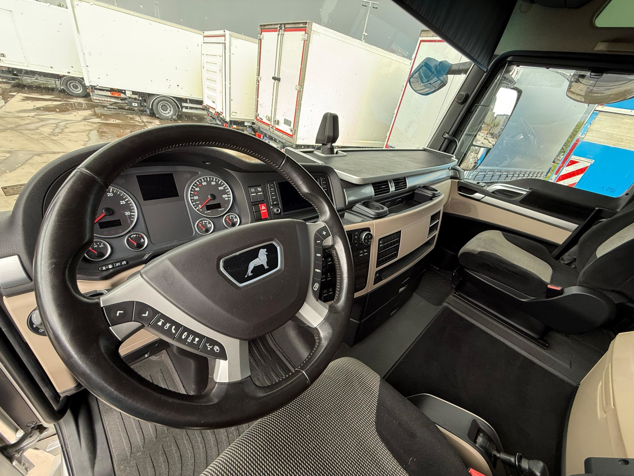 MAN 18.430 LL TGX E6 (Tauliner) - Тентованный грузовик: фото 5 MAN 18.430 LL TGX E6 (Tauliner) - Тентованный грузовик: фото 5