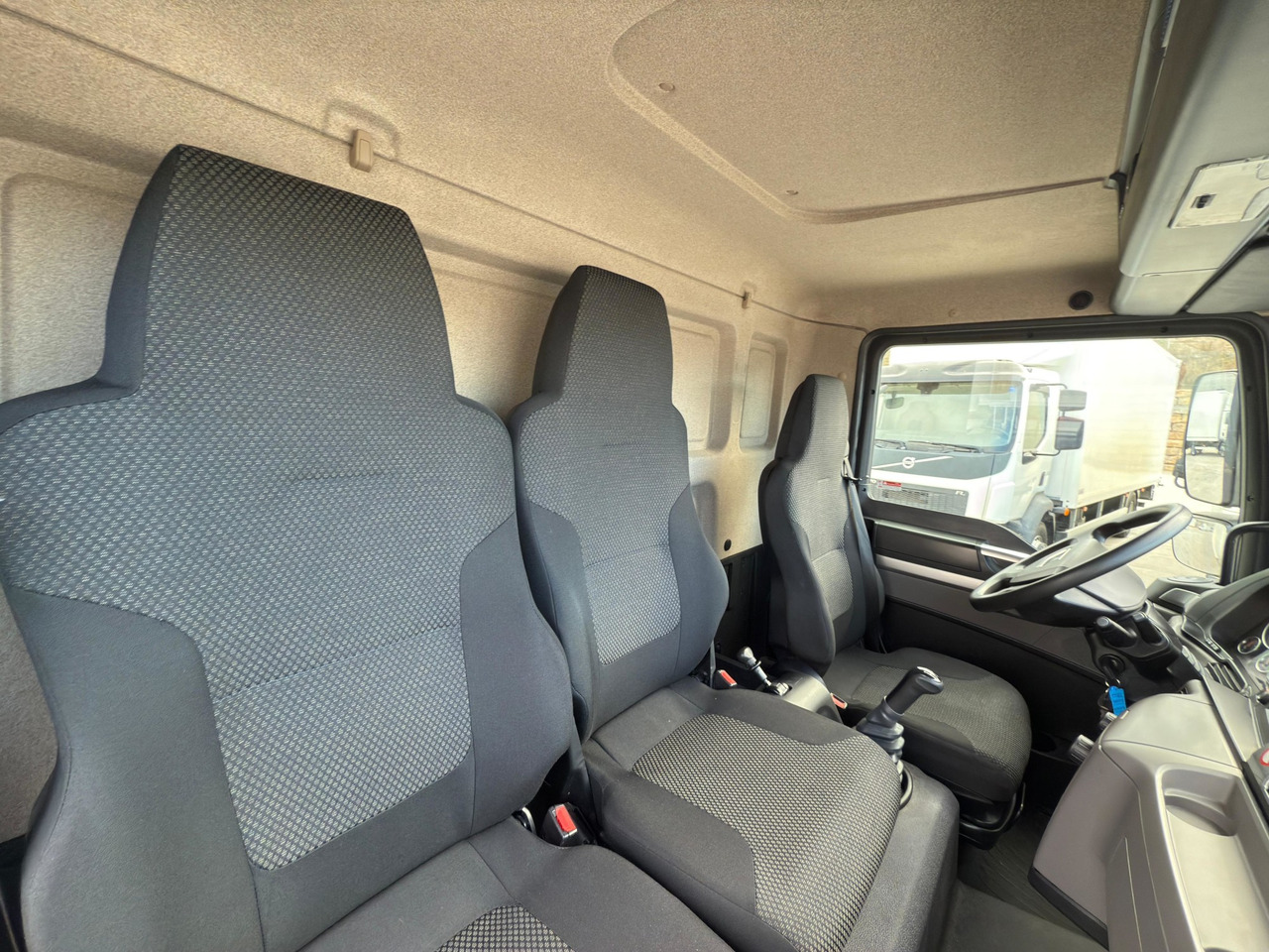 MAN 8.190 TGL E6 (VAN) в лизинг MAN 8.190 TGL E6 (VAN): фото 8 MAN 8.190 TGL E6 (VAN) в лизинг MAN 8.190 TGL E6 (VAN): фото 8