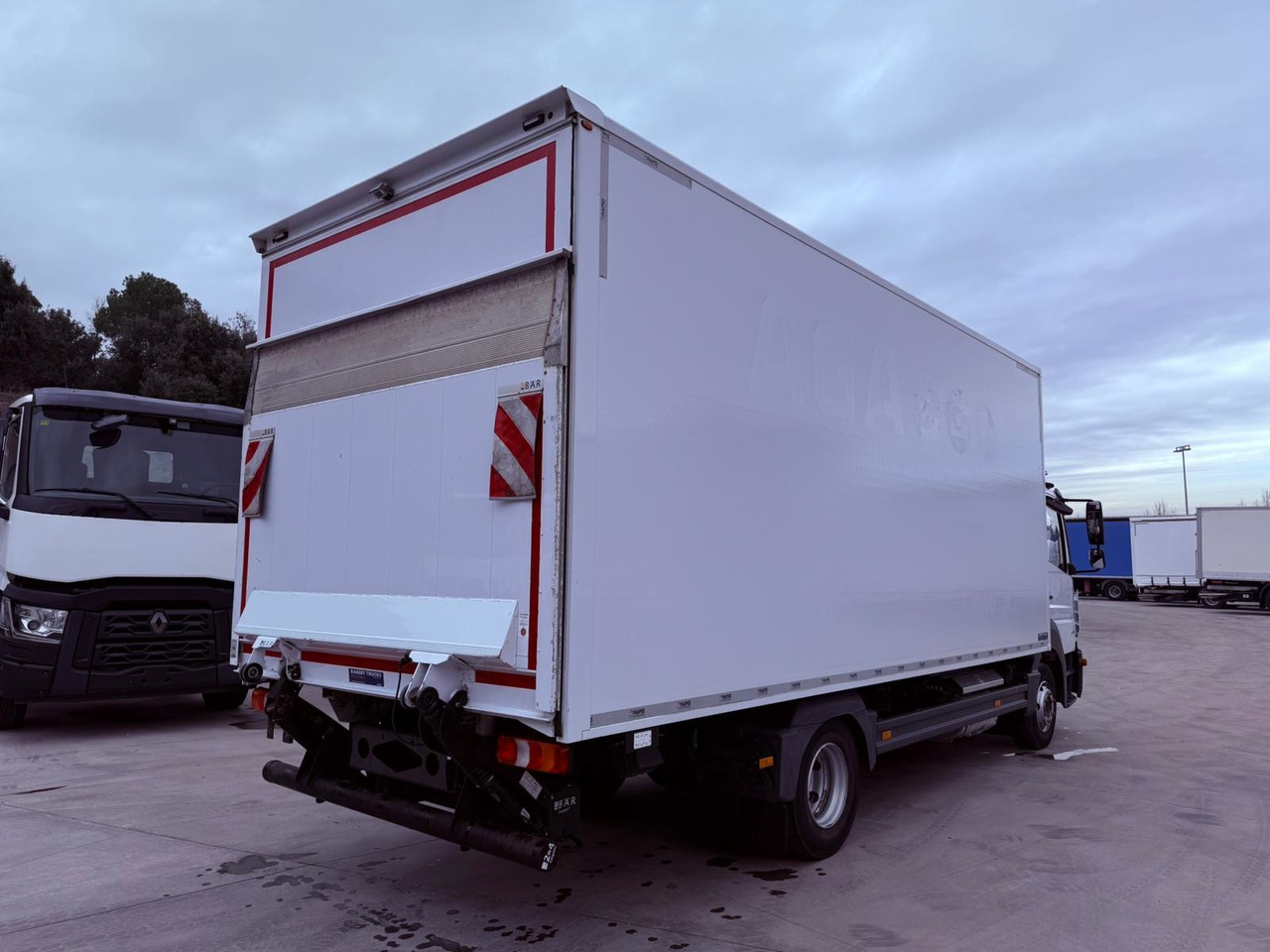 MERCEDES BENZ 9.21 Atego E6 (VAN) - Грузовик с закрытым кузовом: фото 4 MERCEDES BENZ 9.21 Atego E6 (VAN) - Грузовик с закрытым кузовом: фото 4