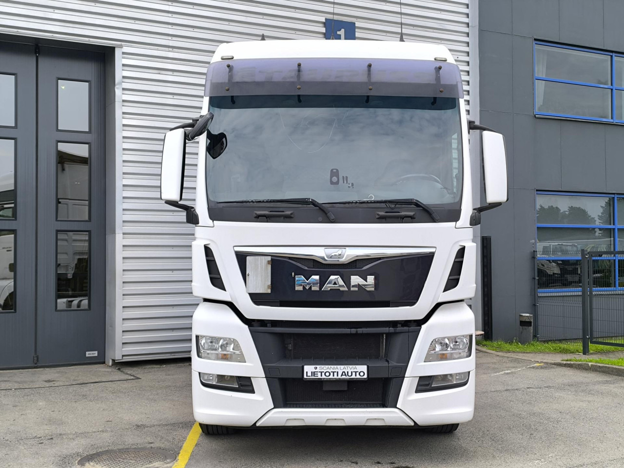 MAN TGX 18.480 - Тягач: фото 4 MAN TGX 18.480 - Тягач: фото 4
