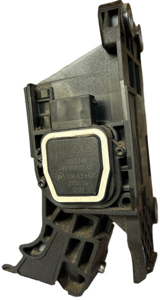 DAF 2015 - Педаль: фото 2 DAF 2015 - Педаль: фото 2