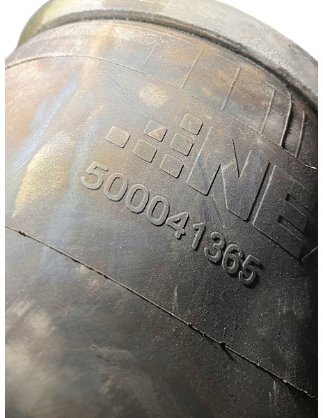 Iveco S-WAY - Воздушная подвеска: фото 3 Iveco S-WAY - Воздушная подвеска: фото 3