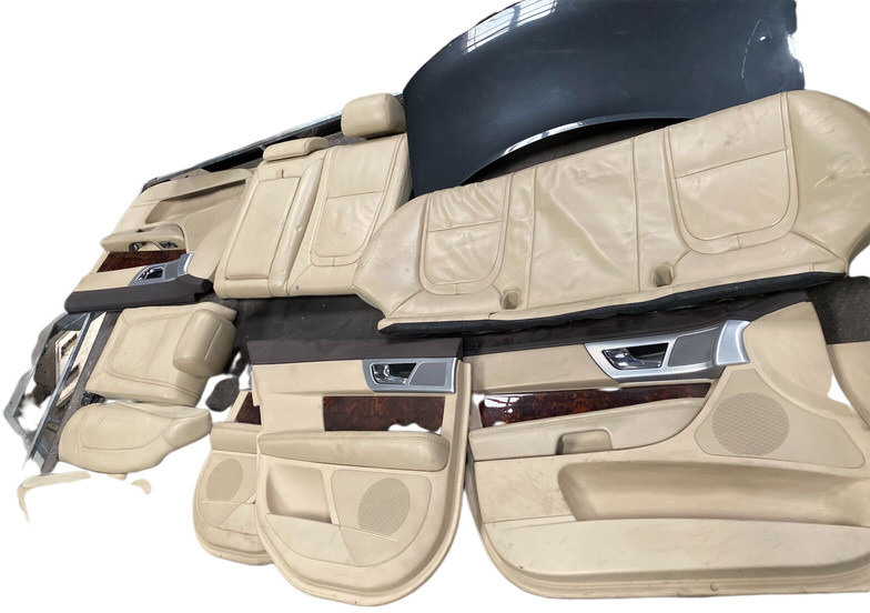 Jaguar XF 250 - Дверь и запчасти: фото 2 Jaguar XF 250 - Дверь и запчасти: фото 2