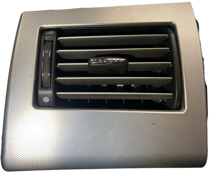 Jaguar XF250 - Часть системы кондиционирования: фото 1 Jaguar XF250 - Часть системы кондиционирования: фото 1