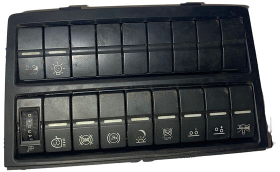 MAN - Приборная панель: фото 1 MAN - Приборная панель: фото 1