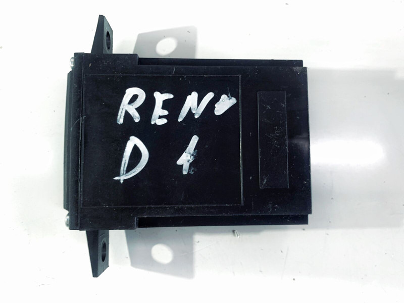 Renault - Блок управления: фото 2 Renault - Блок управления: фото 2