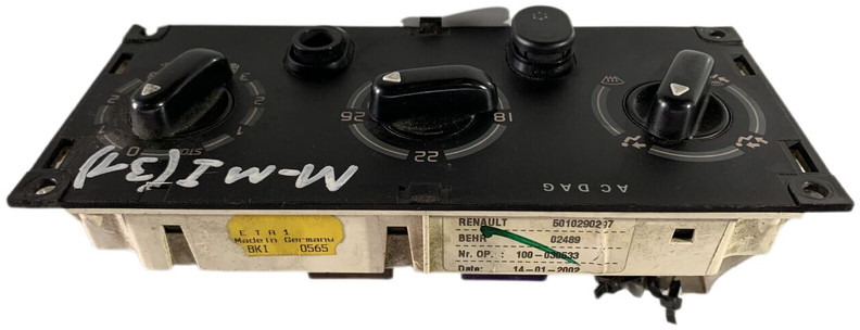 Renault MAGNUM - Блок управления: фото 1 Renault MAGNUM - Блок управления: фото 1