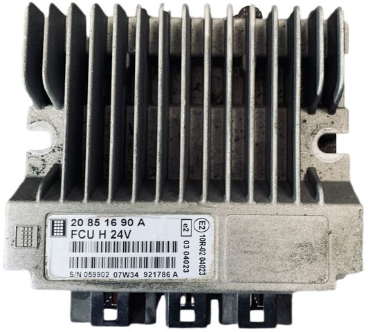 Renault MAGNUM - Блок управления: фото 1 Renault MAGNUM - Блок управления: фото 1