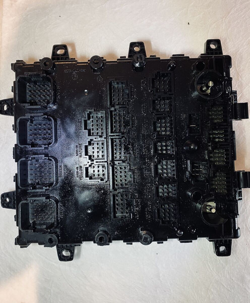 Renault MAGNUM - Блок управления: фото 2 Renault MAGNUM - Блок управления: фото 2