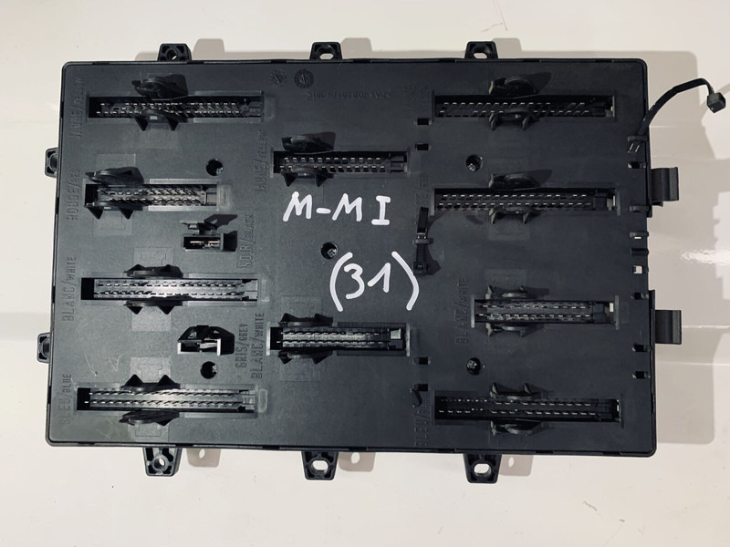 Renault MAGNUM - Электрическая система: фото 2 Renault MAGNUM - Электрическая система: фото 2