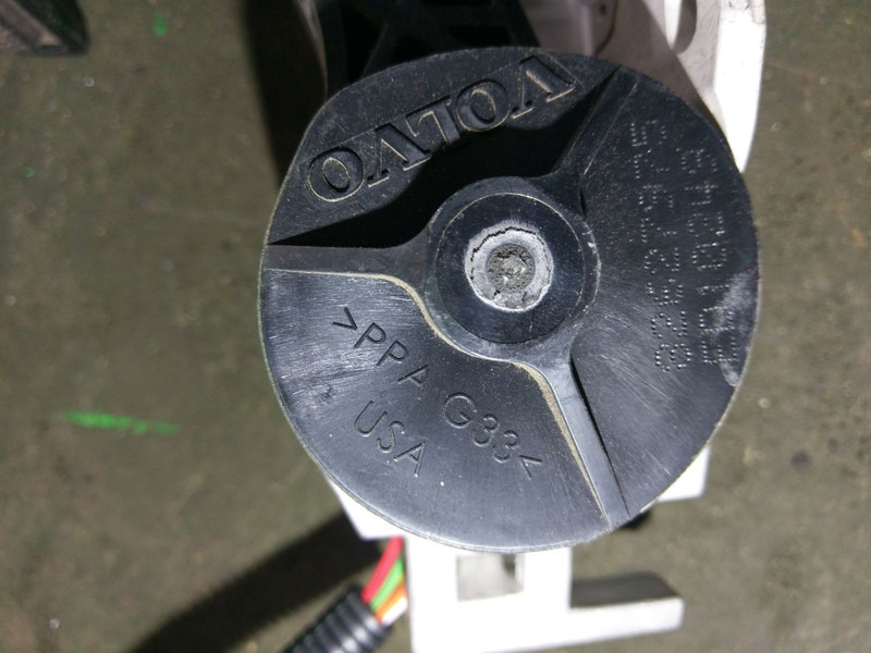 Volvo 82627975 EA10249 - Педаль: фото 2 Volvo 82627975 EA10249 - Педаль: фото 2