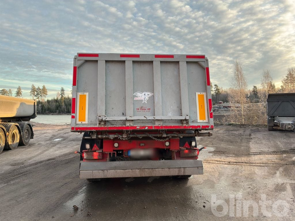 BENALU TIPPKÄRRA 3-AXL - Самосвальный прицеп: фото 4 BENALU TIPPKÄRRA 3-AXL - Самосвальный прицеп: фото 4