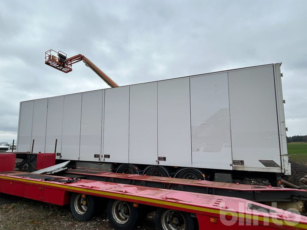 Ekeri/Krone - Прицеп-фургон: фото 4 Ekeri/Krone - Прицеп-фургон: фото 4