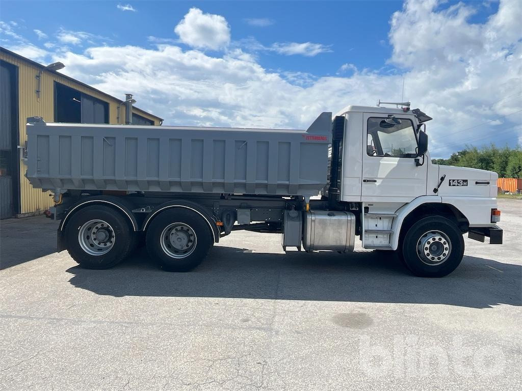 SCANIA T143 HL6X2L400422 - Грузовик: фото 4 SCANIA T143 HL6X2L400422 - Грузовик: фото 4