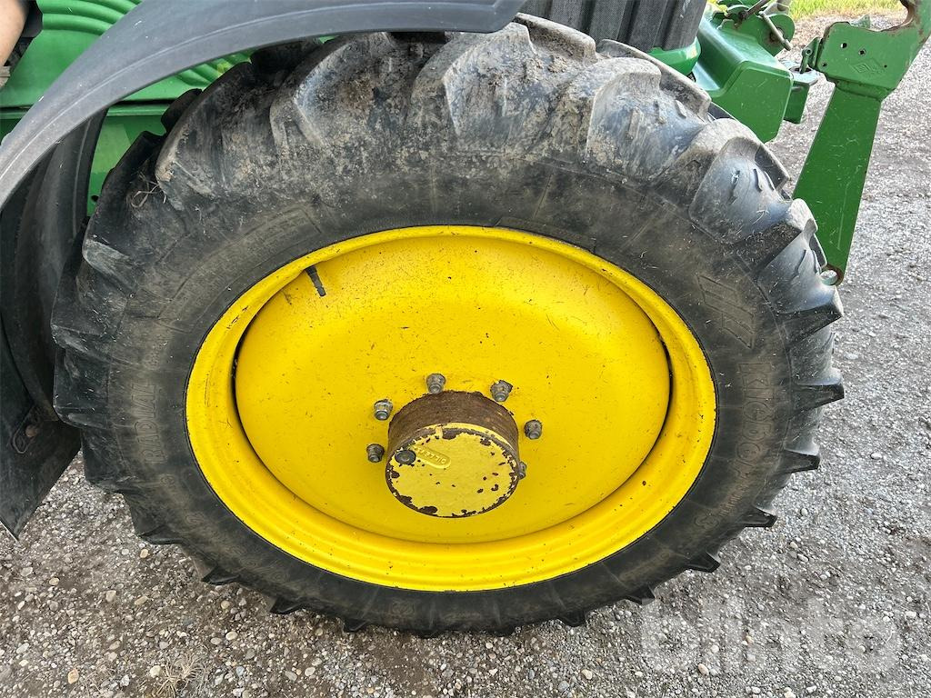 Трактор John Deere 6320 (2004): фото 50 Трактор John Deere 6320 (2004): фото 50