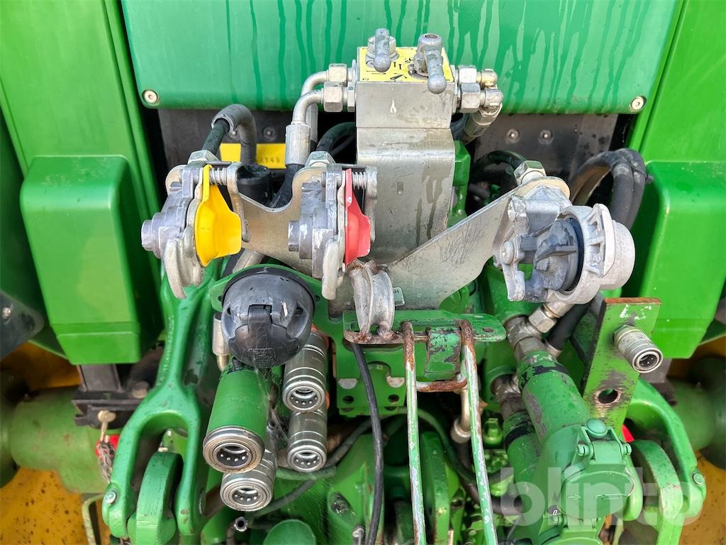 Трактор John Deere 6320 (2004): фото 29 Трактор John Deere 6320 (2004): фото 29