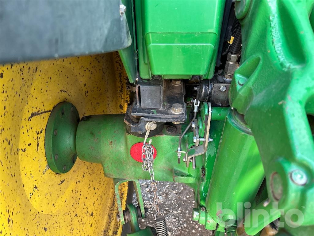 Трактор John Deere 6320 (2004): фото 26 Трактор John Deere 6320 (2004): фото 26