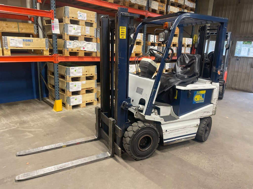 Komatsu - Вилочный погрузчик: фото 1 Komatsu - Вилочный погрузчик: фото 1