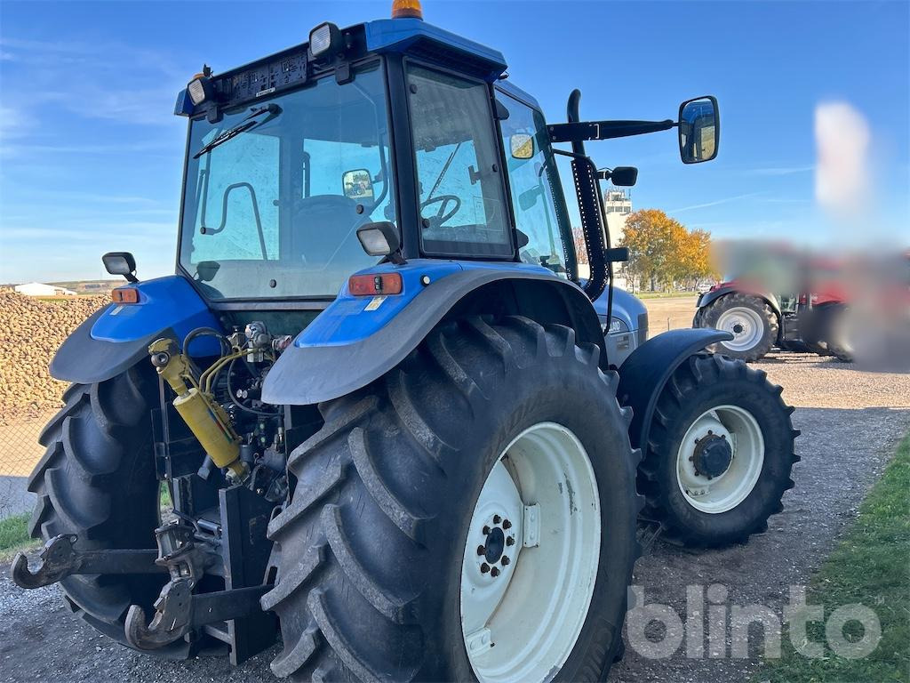 New Holland TM115 (2001) - Трактор: фото 3 New Holland TM115 (2001) - Трактор: фото 3