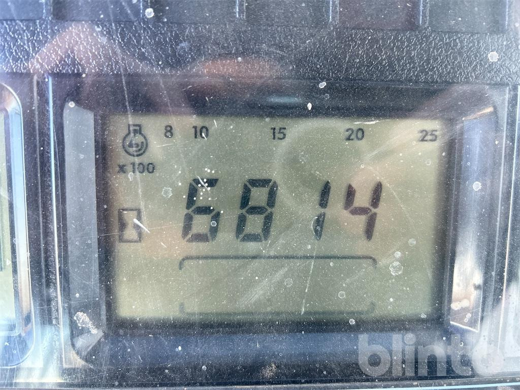 New Holland TM115 (2001) - Трактор: фото 5 New Holland TM115 (2001) - Трактор: фото 5