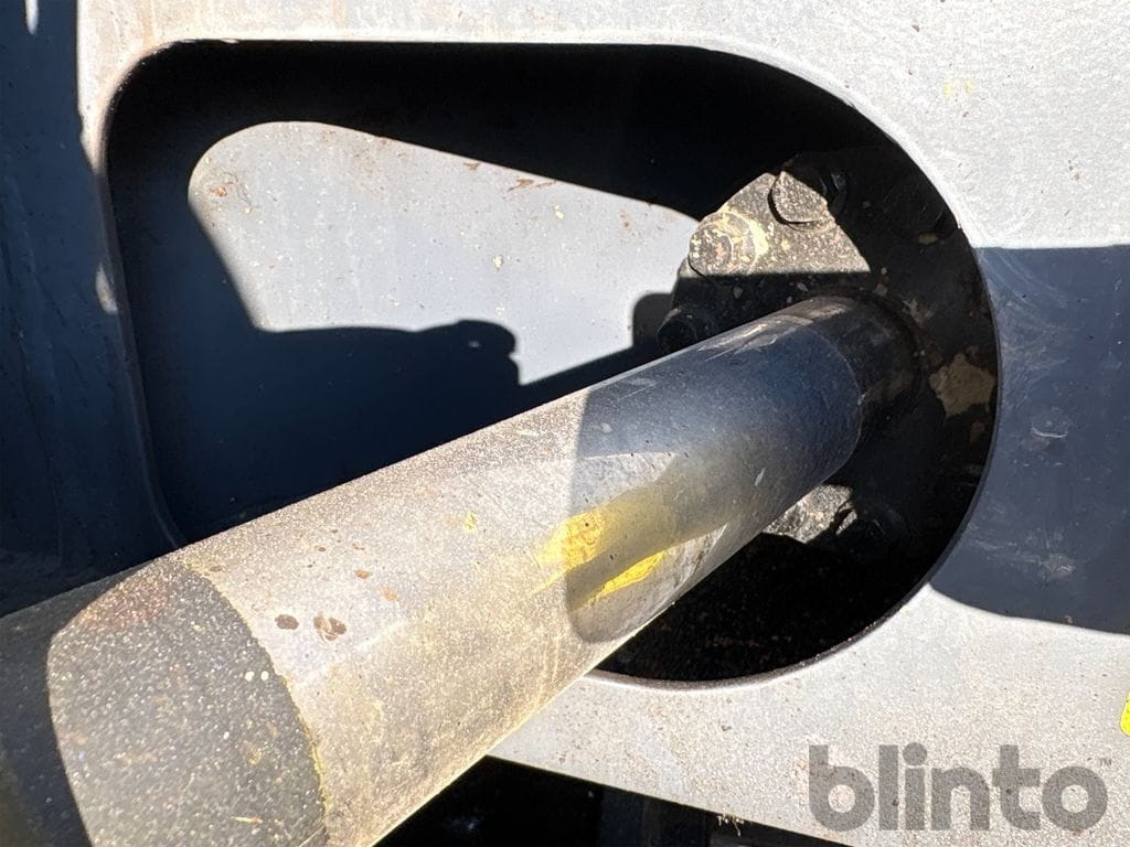 Мини-экскаватор Terex / Shaeff TC60: фото 25 Мини-экскаватор Terex / Shaeff TC60: фото 25