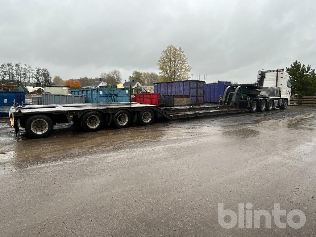 VOLVO FH16-32 8X4 - Тягач, Полуприцеп-автовоз: фото 2 VOLVO FH16-32 8X4 - Тягач, Полуприцеп-автовоз: фото 2