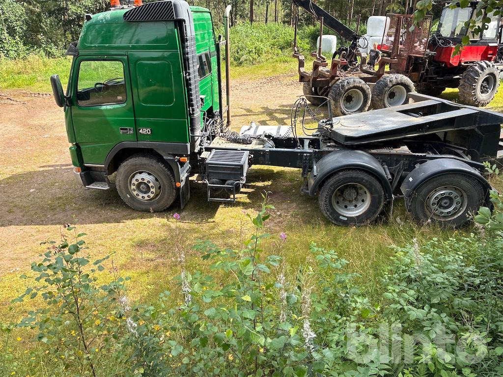 VOLVO FM12 6*2 - Тягач, Низкорамный полуприцеп: фото 5 VOLVO FM12 6*2 - Тягач, Низкорамный полуприцеп: фото 5