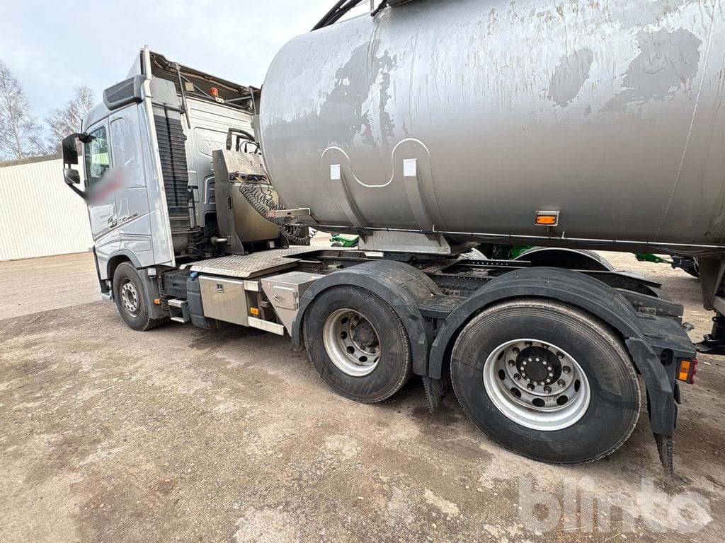 VOLVO - Тягач: фото 3 VOLVO - Тягач: фото 3