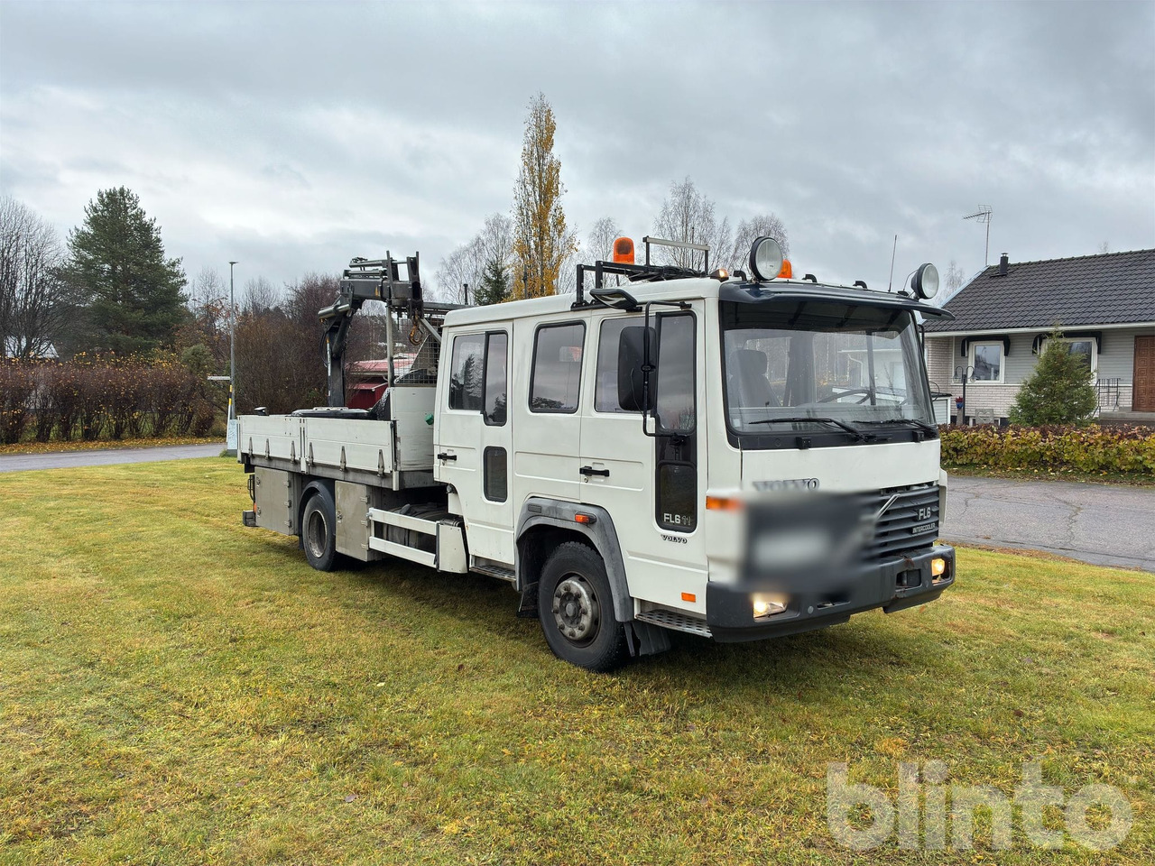 VOLVO FL611 4X2 - Грузовик бортовой/ Платформа, Автоманипулятор: фото 3 VOLVO FL611 4X2 - Грузовик бортовой/ Платформа, Автоманипулятор: фото 3