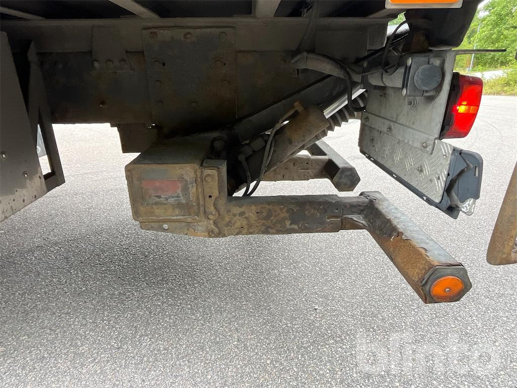 Грузовик с закрытым кузовом VOLVO FM-300 4X2: фото 8