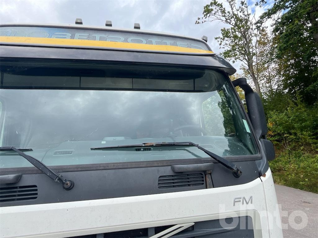 Грузовик с закрытым кузовом VOLVO FM-300 4X2: фото 41