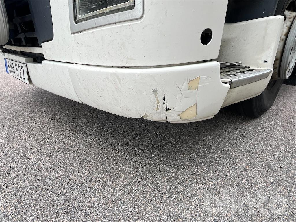 Грузовик с закрытым кузовом VOLVO FM-300 4X2: фото 37