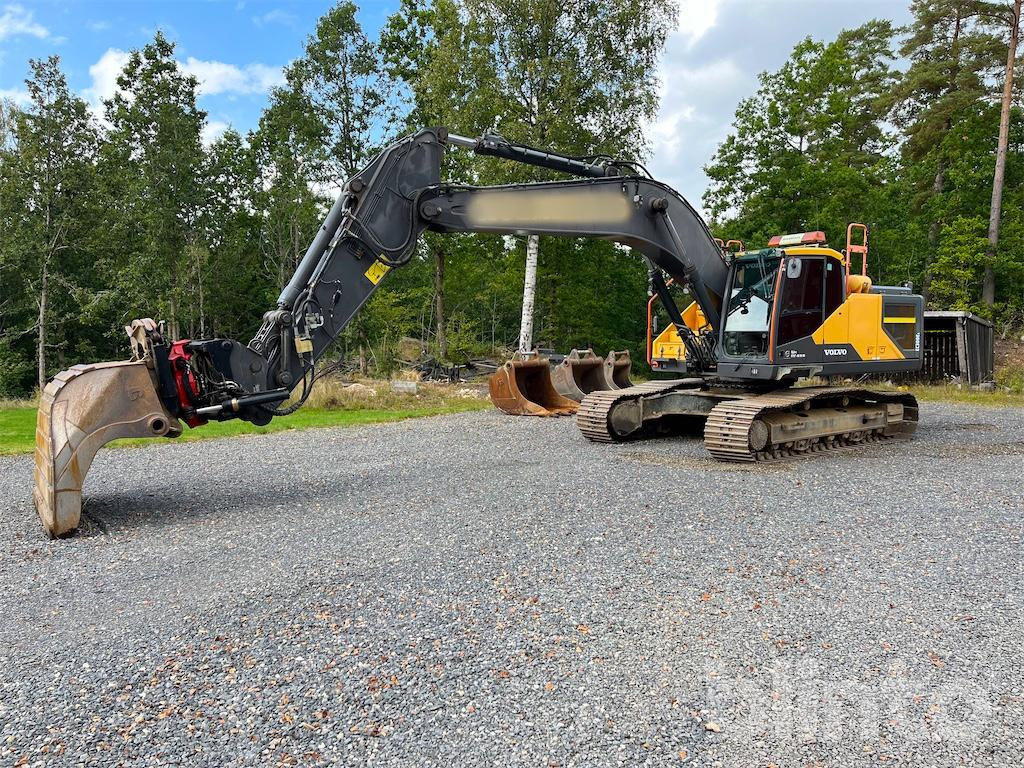 Volvo EC300EL - Гусеничный экскаватор: фото 1 Volvo EC300EL - Гусеничный экскаватор: фото 1