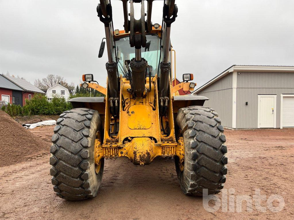 Volvo L110E - Колёсный погрузчик: фото 3 Volvo L110E - Колёсный погрузчик: фото 3