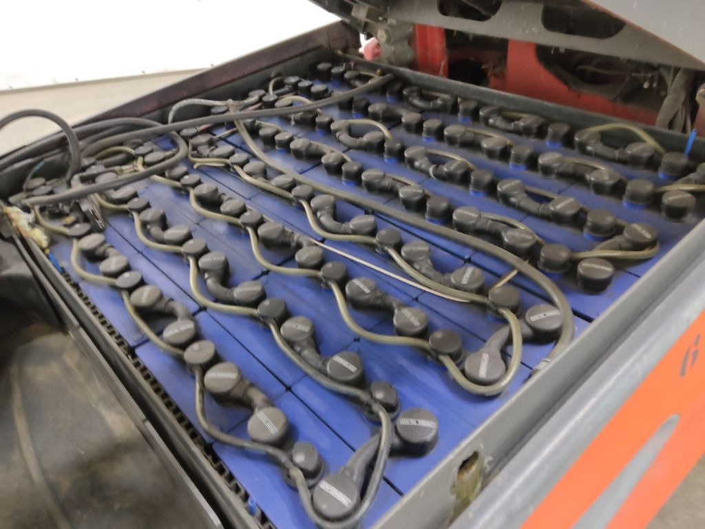 Linde E30L-01 - Электропогрузчик: фото 4 Linde E30L-01 - Электропогрузчик: фото 4