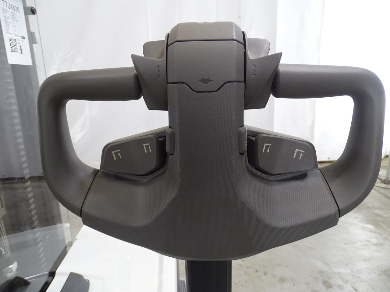 Mitsubishi SBP12N3 - Штабелер: фото 3 Mitsubishi SBP12N3 - Штабелер: фото 3