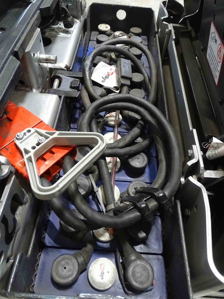 Still LTX50 - Складской тягач: фото 4 Still LTX50 - Складской тягач: фото 4